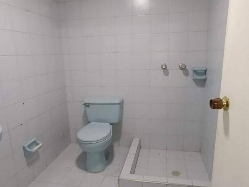 Casa de 13 alcobas en venta en Santa Maria, Bogotá, 660 m² · foto 16 de 20