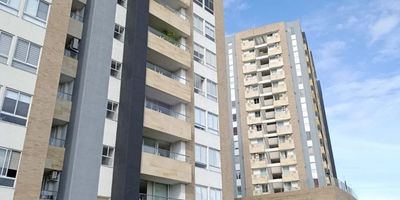 se alquila excelente apartamento de 115 mts, en unidad cerrada, piso 6 piso con ascensor, buena vista, amplio, iluminado ventilado, consta de: sala comedor amplia, balcón grande, cocina integral, zona de oficios independiente, 3 alcobas con closet, y closet, principal con Vestier, t baño, balcón, star tv, 2 baños sociales, garajes cubiertos 2, deposito, cerca de colegios, universidades, centros comerciales, restaurantes, supermercados,