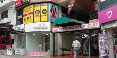 * Tipo de inmueble:	Local 
* Dirección:	Cra 33# 51-107 local 209
Último comercio 	Western unión 
* Área construida:	21
* Antigüedad:	40
* Baños 	1	
* Estrato 	6
* Estado (los acabados):Excelente 
* Administración incluida
* Cantidad de pisos:	1
Servicios 	Agua luz