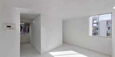 Apartamento en venta de 46M², con vista interior, ubicado en un 4to piso (Torre 14 Apto 404), acceso por escaleras. Consta de 3 habitaciones, 1 baño, sala comedor, cocina integral y zona de lavandería. Tiene piso cerámico en todas sus zonas. El conjunto cuenta con salón social, parque infantil y vigilancia privada las 24 horas. Cerca a almacenes de cadena como Olímpica, Isimo, D1 y Ara; cerca a colegios Villas de San Pablo; Vías de acceso por la Carrera 9G y Calle 131.
 h_property_nid_ref:  20401640262
 h_property_uuid_detail:  a445a3ac-36f6-4e07-927f-64f6b018bd44
 ubicacion: Barranquilla,Caribe Verde
 Inmueble ofertado por nuestro aliado HABI.
