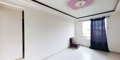 Apartamento en venta de 41M², con vista exterior, ubicado en un 1er piso (Torre 11 Apto 601), acceso por escaleras. Consta de 2 habitaciones, 1 baño, sala comedor, cocina integral y zona de lavandería. Tiene piso cerámico en todas sus zonas. El conjunto cuenta con salón social, zonas verdes y vigilancia privada las 24 horas. Cerca a centro comercial Metro sur y Gran Plaza el Ensueño; cerca a almacenes de cadena Metro, D1, Ara; cerca a colegio Monseñor Ismael Perdomo;  cerca a universidad UNIMINUTO, Universidad Distrital Francisco José de Caldas; cerca a paraderos del Transmilenio portal Sur y estación Perdomo; Vías de acceso por la calle 61sur y carrera 20D.
 h_property_nid_ref:  23227033403
 h_property_uuid_detail:  7bf4bc81-c885-4756-b586-87903f9fb6af
 ubicacion: Bogotá,Reserva del Tunal
 Inmueble ofertado por nuestro aliado HABI.