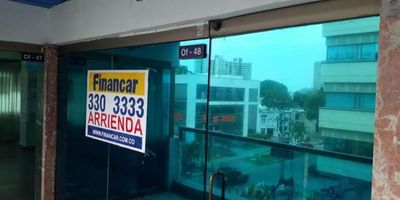 EXCELENTE LOCAL COMERCIAL UBICADO EN ZONA ALTAMENTE TRANSITADA Y COMERCIAL. CERCA A SUPERMERCADOS, RESTAURANTES Y BANCOS. CUENTA CON PARQUEADERO INTERNO, MOBILIARIOS DE OFICINA, AIRE CENTRAL, COCINA Y BAÑOS INTERNOS.