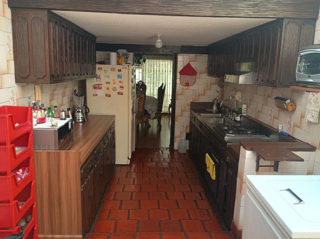 Casa de 4 alcobas en venta en Niza Norte, Bogotá, 313 m² · foto 4 de 20