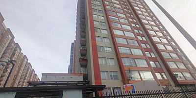 Se arrienda apartamento en Suba Almendros, piso 9 con vista exterior, pisos en cerámica y excelente iluminación natural; consta de sala-comedor, amplia cocina integral a gas con su zona de lavado, 3 habitaciones con closet, 2 baños, 1 parqueadero cubierto independiente y 1 deposito. El conjunto cuenta con vigilancia 24/7, ascensor, zona infantil...; excelente vías de acceso a la Av. Suba, Av. Ciudad de Cali y rutas de acceso a SITP y Transmilenio.