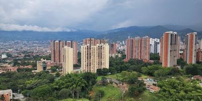 HERMOSO APARTAMENTO CERCA AL CENTRO COMERCIAL ARRAYANES DITAIRES, EN UNIDAD COMPLETA Y MODERNA, CUENTA CON GRAN VARIEDAD DE ZONAS COMUNES PENSADAS EN EL DISFRUTE DE LA FAMILIA, ESTRATO 4, PARQUEADERO CUBIERTO Y CUARTO UTIL, 