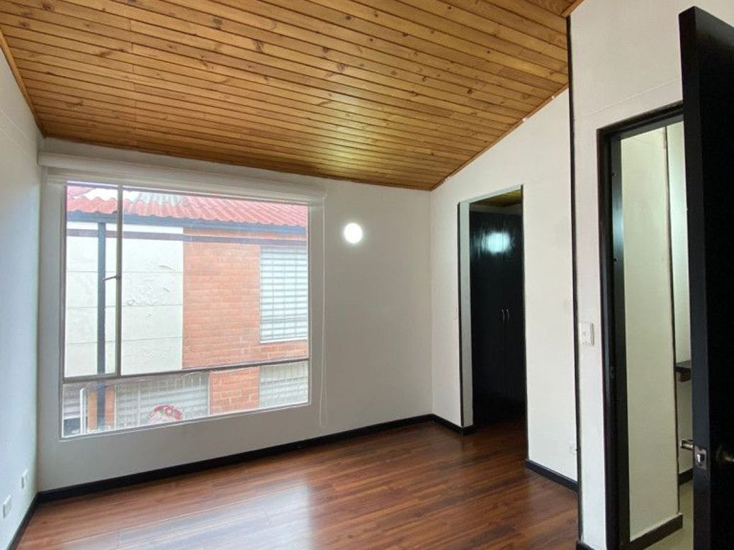 Casa de 2 alcobas en venta en Cantalejo, Bogotá, 71 m² · foto 2 de 20