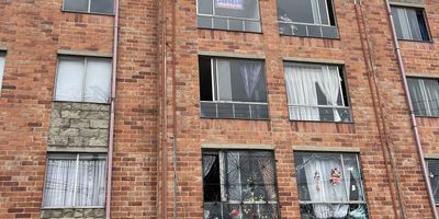 CONSTA DE: Sala comedor, Cocina integral, 3 alcobas (2 con closet), 1 baño y zona de lavado.