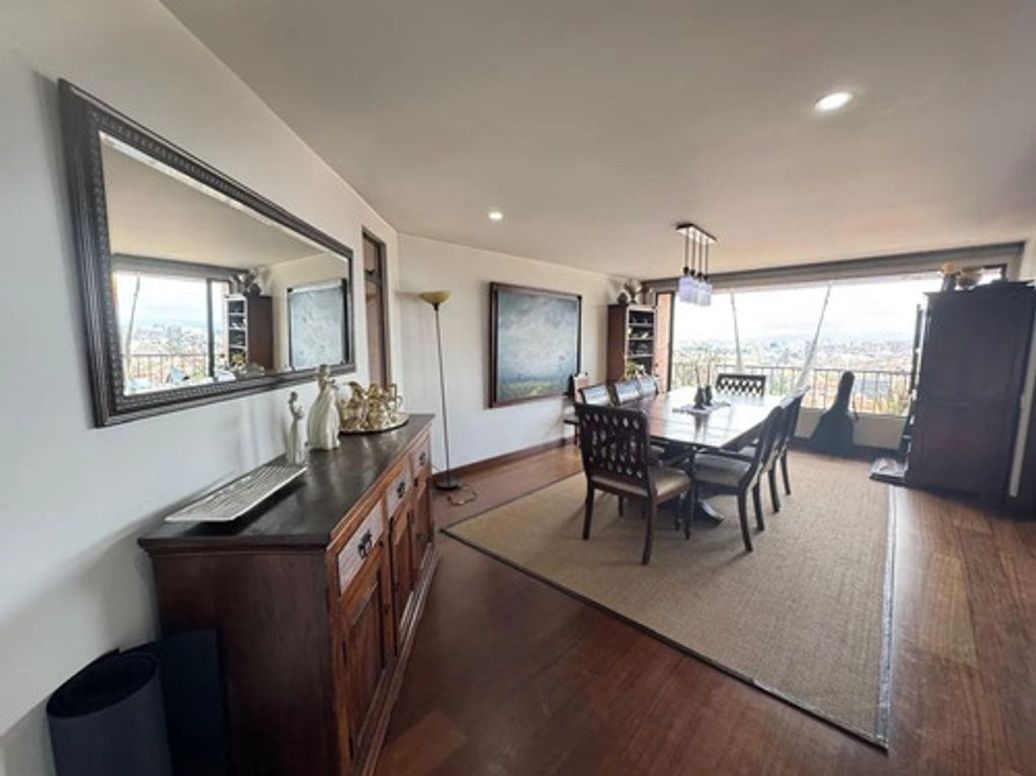 Apartamento de 5 alcobas en venta en Chico, Bogotá, 350 m² · foto 7 de 12