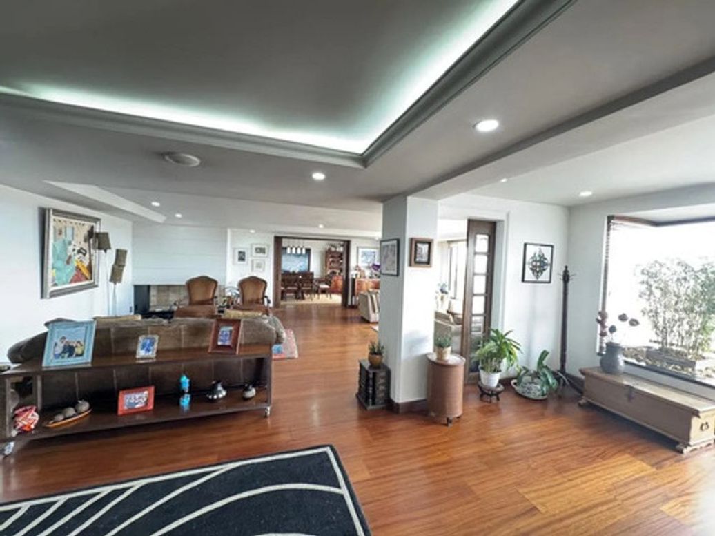Apartamento de 5 alcobas en venta en Chico, Bogotá, 350 m² · foto 3 de 12