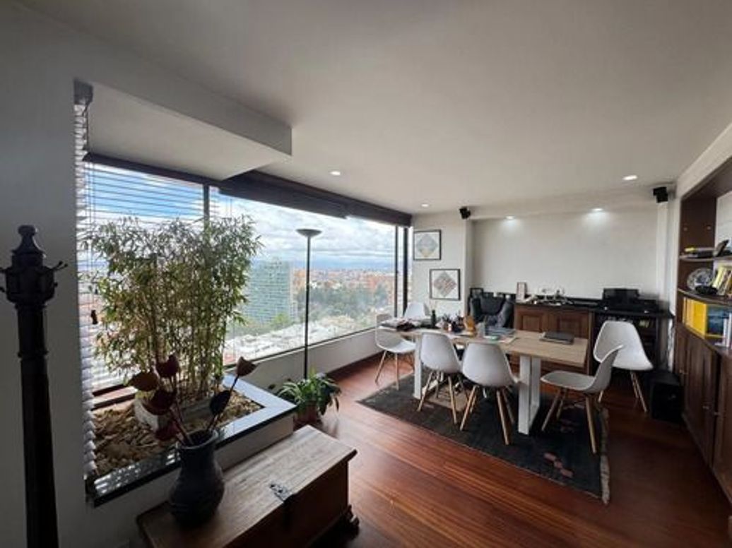 Apartamento de 5 alcobas en arriendo en Chico, Bogotá, 350 m² · foto 4 de 12