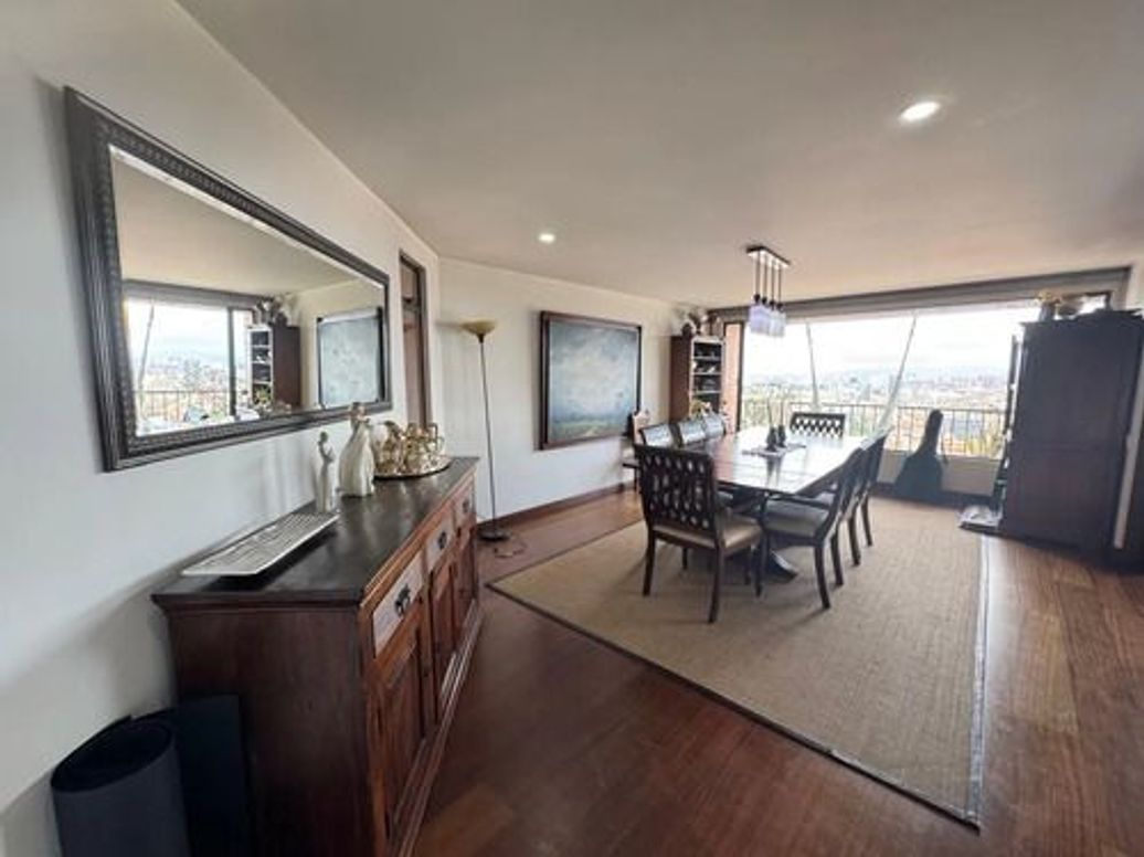 Apartamento de 5 alcobas en arriendo en Chico, Bogotá, 350 m² · foto 7 de 12