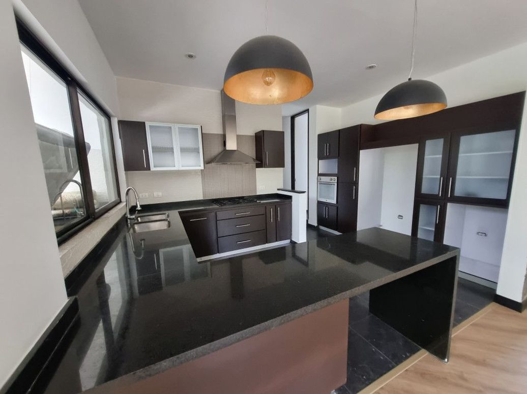 Casa de 4 alcobas en venta en Casa Blanca, Bogotá, 500 m² · foto 8 de 20