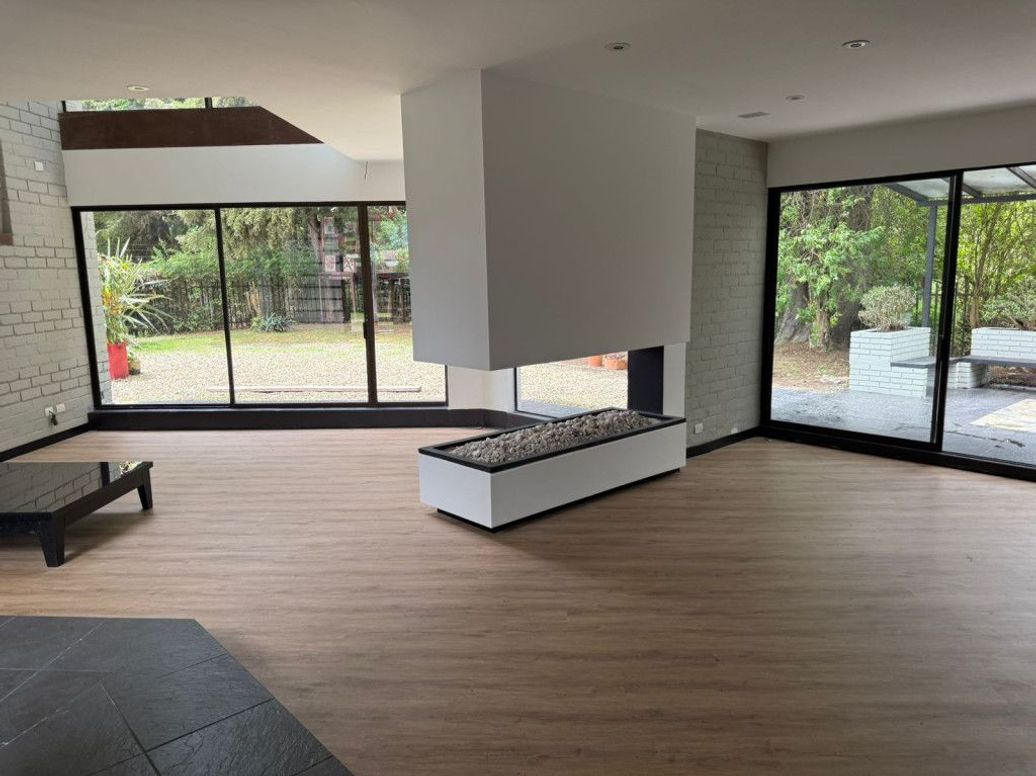 Casa de 4 alcobas en venta en Casa Blanca, Bogotá, 500 m² · foto 3 de 20