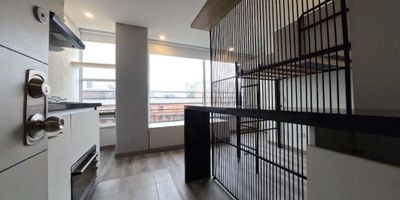 [ARR] ID HOUM: 163328

Entérate de todos los beneficios al arrendar con nosotros:
    • Asistencia e intermediación con el propietario
    • Firma tu contrato online
    • Arrienda sin burocracia, sin papeleos ni notarías

Departamento en arriendo, ubicado en el barrio Chapinero Sur Occidental, con una superficie construida de 20.00 m² y superficie total de 20.00  m². 

Sus principales características son:

    • Amoblado
    • 1 dormitorio
    • 1 baño
    • Admite mascotas
    • Año de construcción: 2022
            
Además, el inmueble cuenta con las siguientes amenidades:

    • Salón de eventos
    • Ascensor
    • Gimnasio
    • Zona de asadores

Si arriendas con nosotros, te brindamos asesoría personalizada durante todo el proceso.

Requisitos para arrendar con nosotros:

    • Arrienda sin codeudor*, fácil, rápido y seguro
    • Demuestra un ingreso mensual neto de al menos 2.5 veces el valor del arriendo (los ingresos mensuales se pueden complementar por las personas que vivirán en este inmueble)
    • Completa tu información básica y mándanos tus extractos bancarios o documentos que demuestren tus ingresos
    • No debes tener reportes negativos en centrales de crédito
        

IMPORTANTE:

    • Te invitamos a agendar una visita a esta propiedad
    • Si tienes alguna duda por favor puedes solicitar más información desde los portales como también contactarte directamente con nosotros
    
Más que una inmobiliaria, somos Houm.
*Aplican T&C