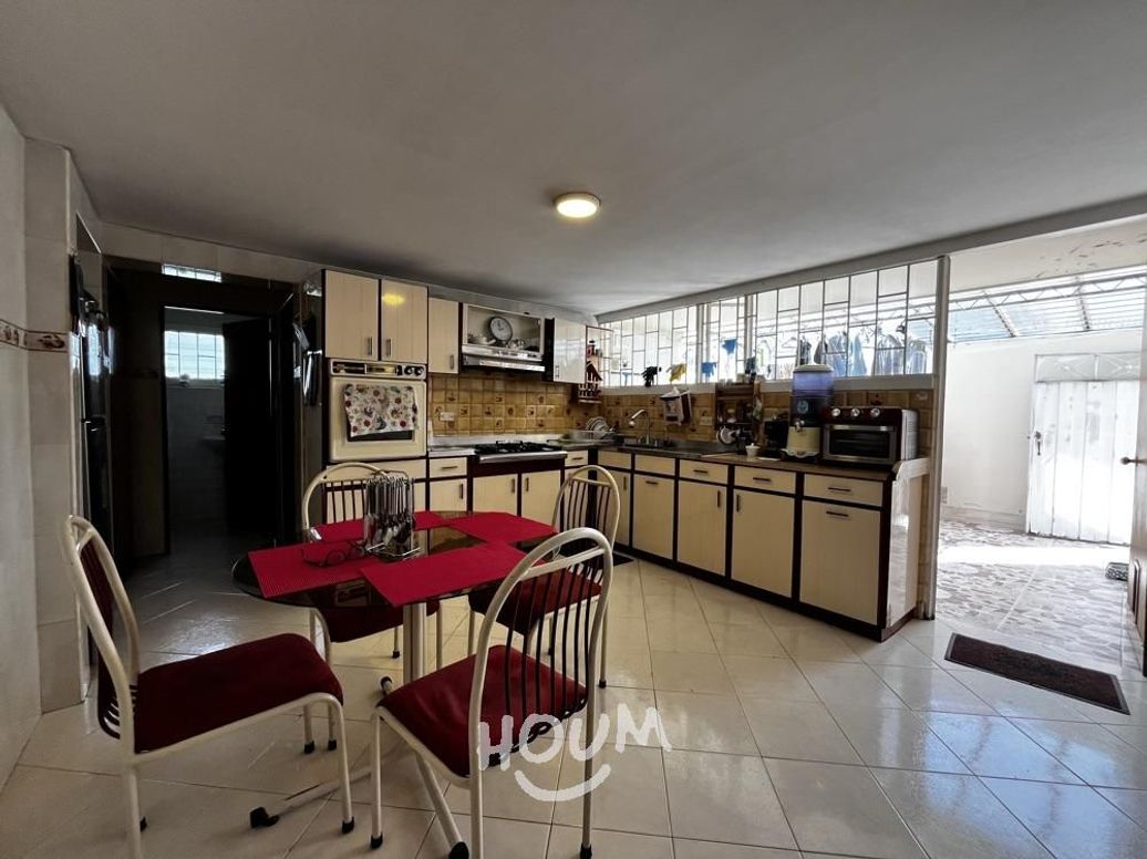 Casa de 5 alcobas en venta en Niza, Bogotá, 578 m² · foto 7 de 18