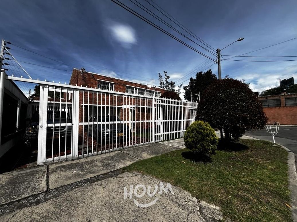Casa de 5 alcobas en venta en Niza, Bogotá, 578 m² · foto 18 de 18