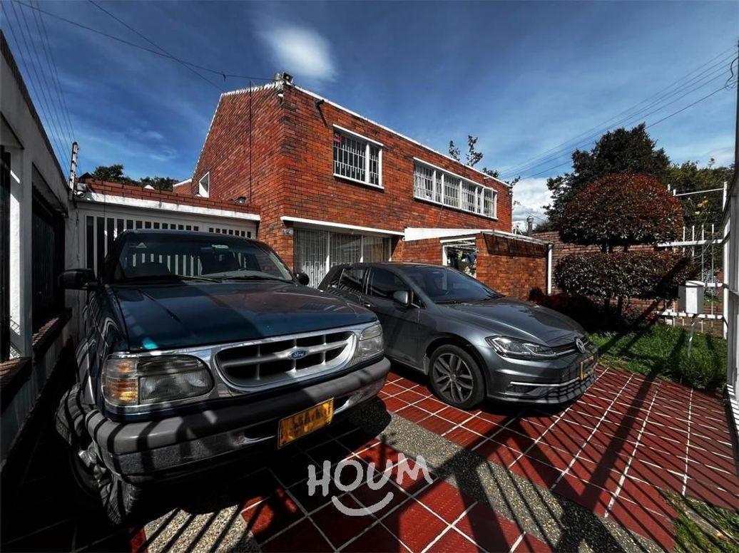 Casa de 5 alcobas en venta en Niza, Bogotá, 578 m² · foto 16 de 18