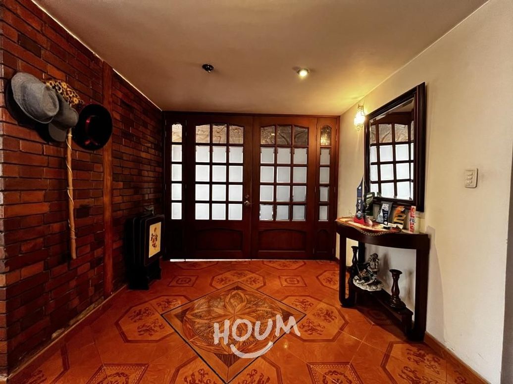 Casa de 5 alcobas en venta en Niza, Bogotá, 578 m² · foto 4 de 18