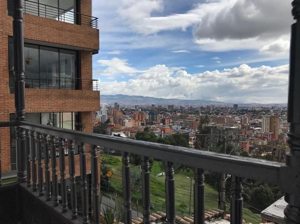 Casa de 3 alcobas en venta en Ingemar, Bogotá, 326 m² · foto 12 de 19