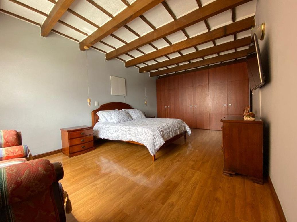 Casa de 3 alcobas en venta en Ingemar, Bogotá, 326 m² · foto 13 de 19