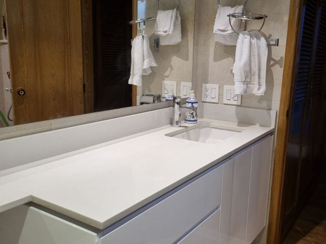 Apartamento de 4 alcobas en venta en Santa Barbara Central, Bogotá, 231 m² · foto 19 de 20
