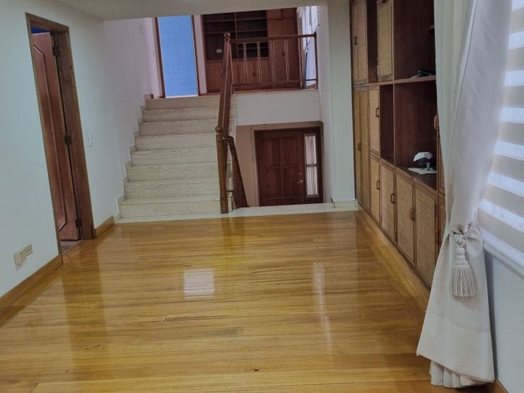 Apartamento de 4 alcobas en venta en Santa Barbara Central, Bogotá, 231 m² · foto 14 de 20