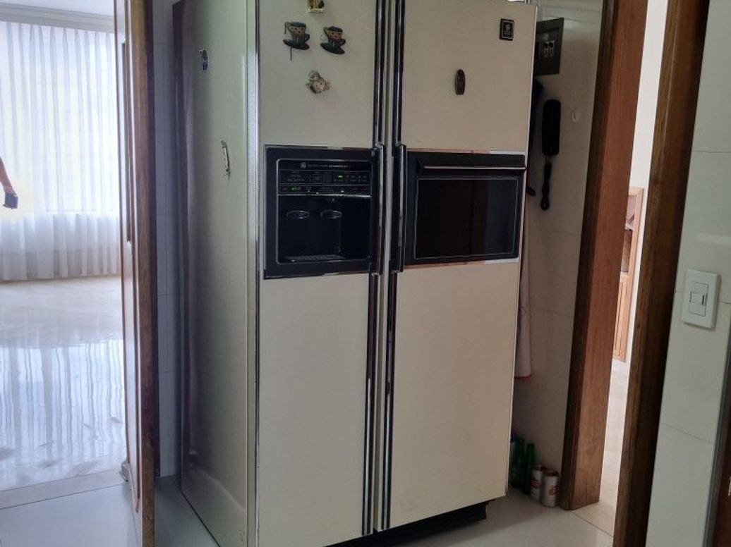 Apartamento de 4 alcobas en venta en Santa Barbara Central, Bogotá, 231 m² · foto 11 de 20