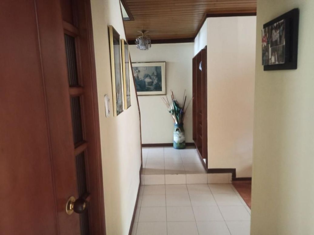 Casa de 3 alcobas en venta en Puente Largo, Bogotá, 245 m² · foto 3 de 18