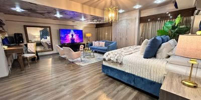 VENTA DE CASA EN CONJUNTO SANTA TERESITA , Descubre esta elegante casa con 4 habitaciones cada una con baño la principal con walking closet , aire acondicionado en cada cuarto , sala comedor con espacios amplios , baño social, comedor auxiliar con vista , cocina equipada con amplios espacios , zona de ropas , salón social dentro de la casa para reuniones familiares o con amistades , cancha de micro futbol  cuenta con vista exterior, cada detalle ha sido cuidadosamente seleccionado, En conjunto cerrado con portería, salón de juegos, zona de BBQ, piscina  y parqueadero interno. ¡No pierdas la oportunidad de vivir en este exclusivo condominio! Contáctanos para más información: John Jairo Velasquez 3176485538.