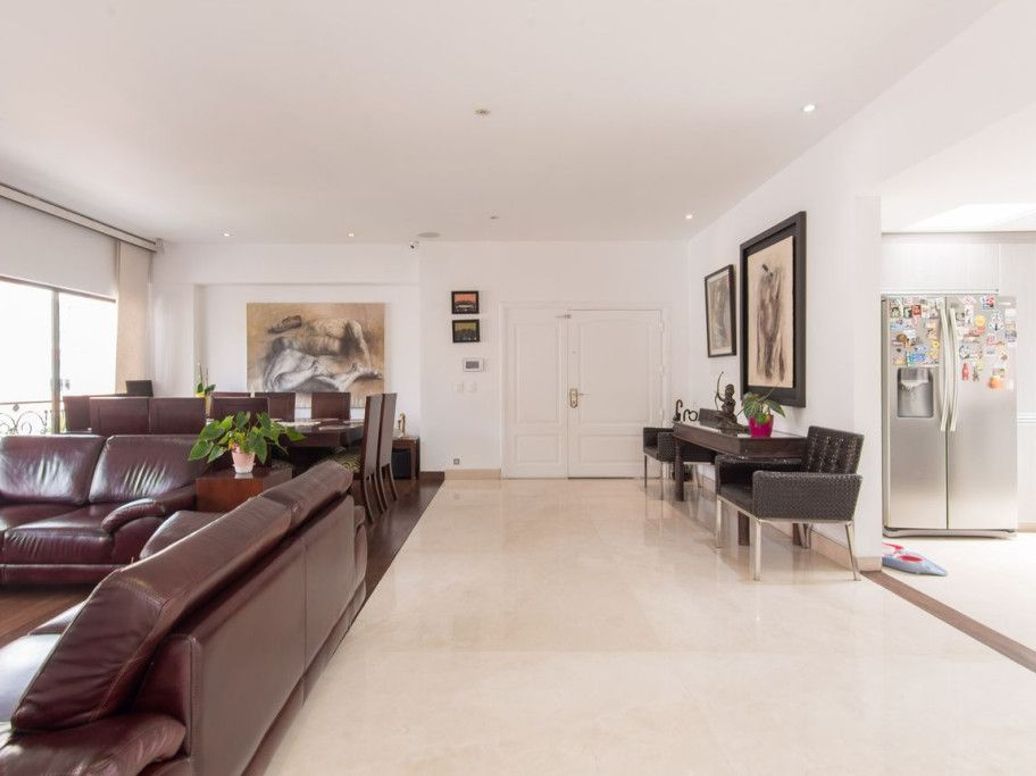 Apartamento de 5 alcobas en venta en Santa Barbara Occidental, Bogotá, 280 m² · foto 6 de 20
