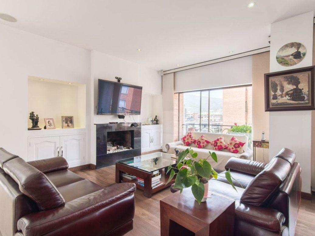 Apartamento de 5 alcobas en venta en Santa Barbara Occidental, Bogotá, 280 m² · foto 5 de 20