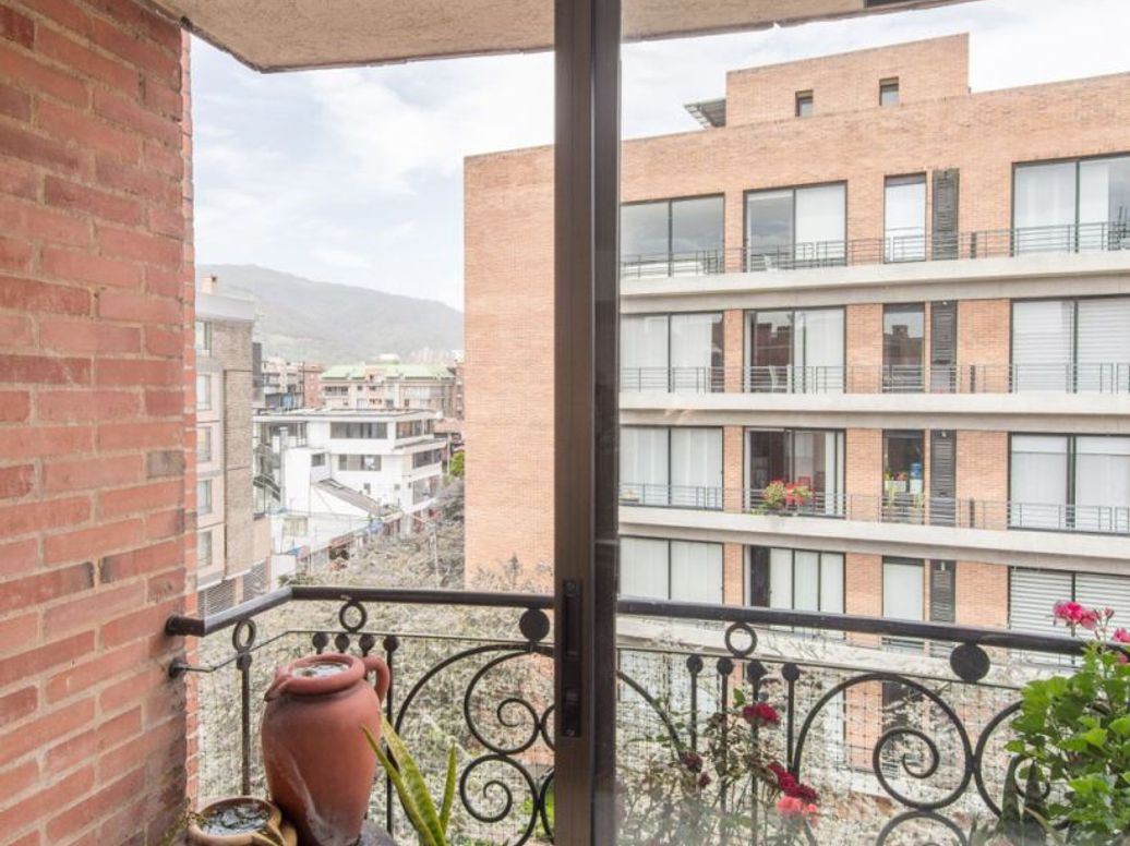 Apartamento de 5 alcobas en venta en Santa Barbara Occidental, Bogotá, 280 m² · foto 3 de 20