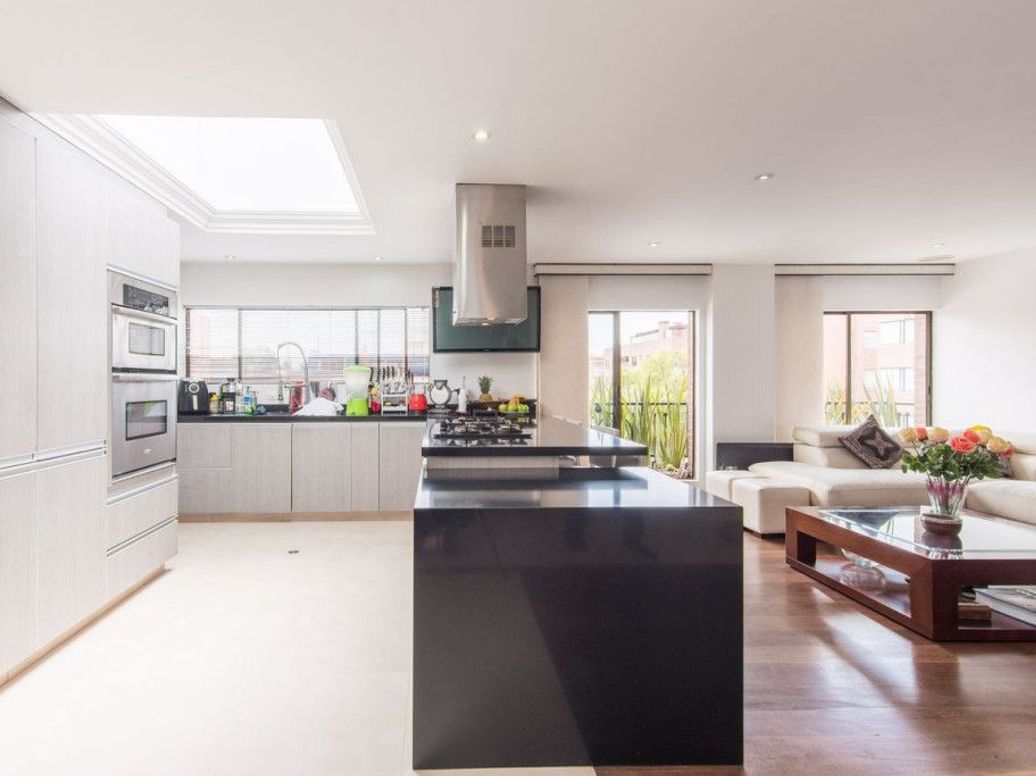 Apartamento de 5 alcobas en venta en Santa Barbara Occidental, Bogotá, 280 m² · foto 7 de 20