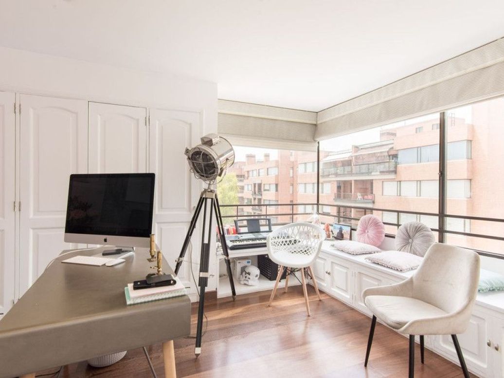Apartamento de 5 alcobas en venta en Santa Barbara Occidental, Bogotá, 280 m² · foto 19 de 20