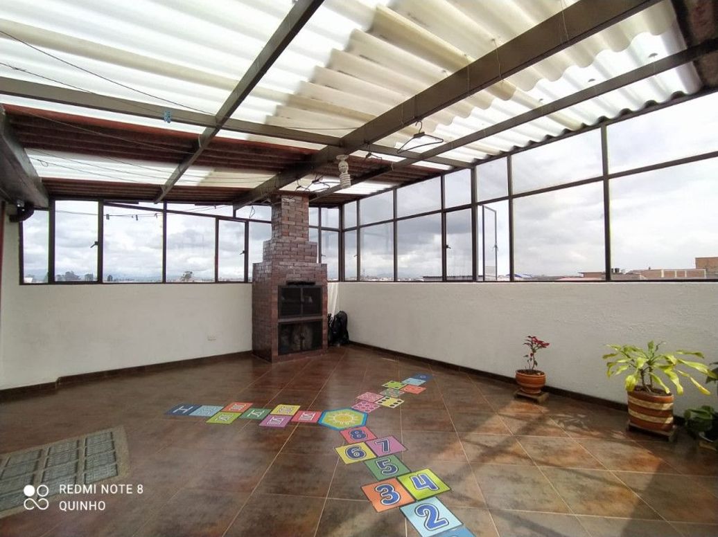 Casa de 6 alcobas en venta en Pastranita I Sector, Bogotá, 294 m² · foto 13 de 20