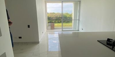 ASEINCO INMOBILIARIA RENTA HERMOSO APARTAMENTO DE LUJO 4TO PISO PARA ESTRENAR ZONA SUR DE CALI  VALLE DEL LILI CONSTA DE : SALA COMEDOR, COCINA INTEGRAL, ZONA DE OFICIOS, SALA DE ESTUDIO, DOS HABITACIONES CON CLOSET, Y PRINCIPAL CON BAÑO Y VESTIER,  BAÑO SOCIAL, ASESOR, ZONA DE JUEGOS , PISCINA ,ZONAS VERDES , PARQUEADERO, VIGILANCIA LAS 24 HORAS, ZONA MUY TRANQUILA CERCA CENTRO COMERCIAL, UNIVERSIDADES, PARADERO DEL MIO Y MAS. 

INFO:WWW.ASEINCOINMOBILIARIA.CO
3155553305  - 3183421474