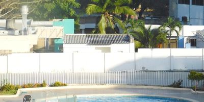 APARTAMENTO EN ARRIENDO UBICADO EN EL BARRIO VILLA CAMPESTRE DE LA CIUDAD DE BARRANQUILLA, CUENTA CON UN ÁREA DE 75 METROS CUADRADOS, SALA, COMEDOR, ESTUDIO ABIERTO, BAÑO SOCIAL, COCINA2 ALCOBAS, 2 BAÑOS, , ÁREA DE LABORES, ÁREA COMÚN, ZONA INFANTIL, PISCINA, SALA DE ESPERA, ASCENSOR Y DEPÓSITO.