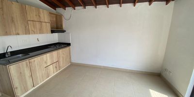 Arriendo apartamento de 50 m en el sector Santa Lucia, Medellin.
Disfruta de espacios comodos, modernos y llenos de luz natural. El apartamento cuenta con 2 habitaciones con closet, 2 banos, sala-comedor, calentador de agua y zona de ropas independiente.

Ubicado en una zona estrategica, con cercania a la I.E. Concejo de Medellin Clodomiro Ramirez, Unidad Deportiva La Floresta, Iglesia Santa Lucia, variedad de locales comerciales, vias principales y excelente acceso a transporte publico y rutas integradas.

Una oportunidad ideal para vivir con comodidad y buena conectividad. Agenda tu visita!