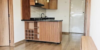 ¡SE ARRIENDA APARTAMENTO EN LECO CITY!

¡Oportunidad Imperdible! Moderno y acogedor apartamento en zona estratégica, listo para mudarse HOY.

Sala-comedor, cocina con acabados premium, zona de ropas, baño auxiliar, 2 habitaciones con closet una con baño principal y ducha, con hermosa vista al Club El Rancho. 

El apartamento cuenta con persianas y blackout, calentador a gas y parqueadero comunal.

Ubicación céntrica: A pocos pasos de la autopista norte, transporte fácil, cerca a universidades y a la estación de transmilenio Terminal.
Rodeado de la naturaleza,  parques como el Parque de Mirandela, Parque Guicani, y Parque Santa Amelia

Dirección: Calle 197 No 45-41
Área: 42 m²
Estrato: 3

INFORMES: tres - once - dos ochenta y cinco - cero nueve - diecisiete