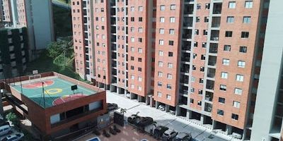  ¡Arriendo de Apartamento en Sabaneta  Sector Las Lomitas!  Unidad Residencial Azalea Monteflor.   Este acogedor apartamento de 62 m ofrece espacios funcionales y una excelente distribución.   2 habitaciones con clóset.  Estudio ideal para trabajo en casa.   2 baños encabinados.   Salacomedor con balcón.   Cocina integral con red de gas y barra americana.   Zona de ropas con calentador.   Parqueadero privado cubierto.   Cuarto útil Ubicado en la moderna Unidad Azalea Monteflor.   Contáctanos para más información o para agendar tu visita. ¡Este puede ser tu próximo hogar!. 