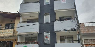 Descubre tu próximo hogar en ITAGUI SANTA MARIA, un sector residencial que combina confort, seguridad y una ubicación estratégica. Este acogedor apartamento en arriendo ofrece espacios modernos, excelente iluminación natural  ideales para disfrutar en familia. Una oportunidad perfecta para quienes buscan calidad de vida y tranquilidad en uno de los sectores más agradables de la ciudad.