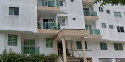 Sala, Comedor, 2 Baños, 3 Habitaciones, Cocina, Balcón.