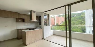 HERMOSO APARTAMENTO EN EL CARMELO SABANETA sala-comedor, 3 alcobas, 2 closet, 1 vestier, 2 baños, cocina integral , zona de ropas, red de gas, calentador, parqueadero doble lineal  y   cuarto util. 85 MT2 construidos area total 85 mst2 UBICACION cercano a la vaquita de la av el poblado y a porcicarnesconjunto residencial con salon social, juegos infantiles, porteria 24 horas, piscina, turco, gimnasio, sala de cine, zona yoga, sendero ecologico Información directamente con el asesor Yonatan Aristizabal 3045335855