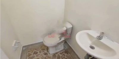 1 Espacio, piso clase retal mármol, 1 baño, 1 lavamanos.

Área 20 mts aprx

Puntos de referencia: Av. 80 / Colegio Ferrini / Torres de Hungría

Tipo piso:Mármol

 

Lugares cercanos:Av principal, Av comerciales, Parques, Colegios, Universidades, Iglesias, Paradero de buses, Integrados del metro
