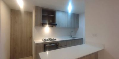 Espectacular apartamento para estrenar en sector Coltejer, cuenta con 68 metros cuadrados distribuidos en 3 alcobas, 2 baños, cocona integral, espacio para estudio, balcón y zona de ropas, alcoba principal con baño y Vestier, con una ubicación estratégica a tan solo 3 cuadras de la estación envigado, cerca centro comercial viva envigado, avenida regional. avenida las vegas, parqueadero cubierto. ¡no pierdas la oportunidad de vivir en este maravilloso lugar!