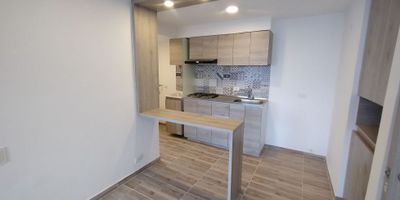 Apartamento para estrenar en CIUDAD MALLORQUÍN, 57 metros, 2 alcobas, estudio, cortinas, 2 baños, cocina integral, zona labores, pisos en porcelanato, parqueaderos comunales, unidad con piscina, parque infantil, ascensor, salón social, portería 24 horas y cámaras de seguridad.