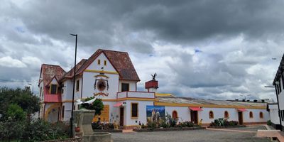 Casa Arriendo 350 mts Cundinamarca MADRID VEREDA LOS ÁRBOLES Código Coninsa:93622