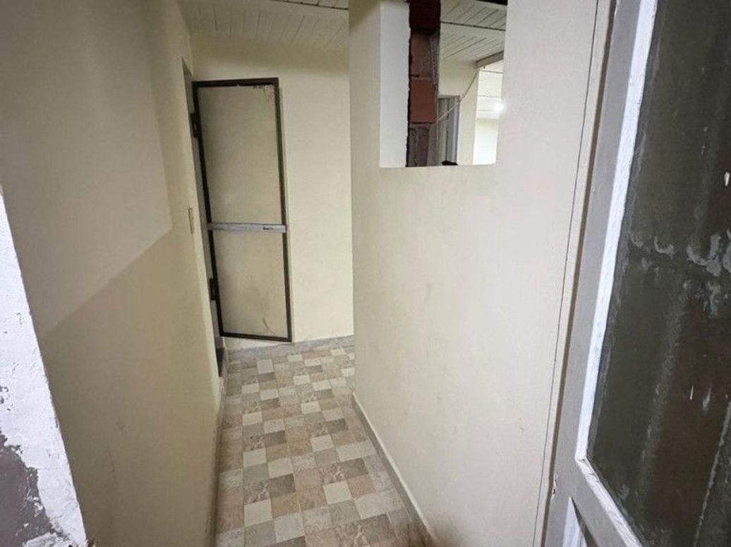 Casa de 10 alcobas en venta en El Triangulo, Bogotá, 235 m² · foto 7 de 20
