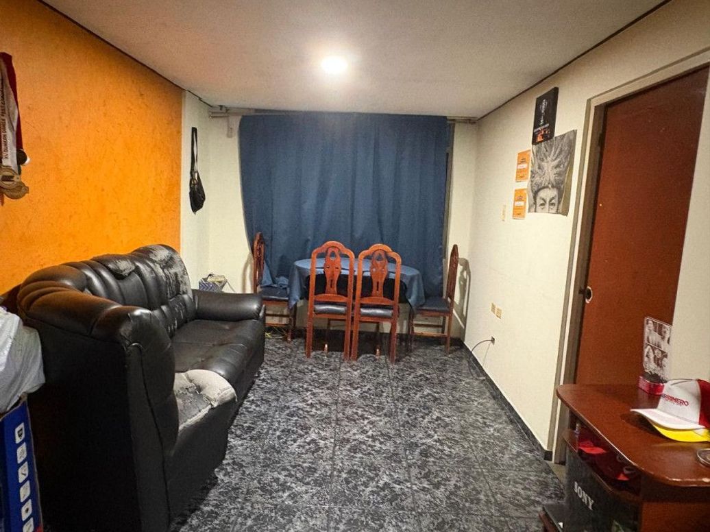 Casa de 10 alcobas en venta en El Triangulo, Bogotá, 235 m² · foto 12 de 20