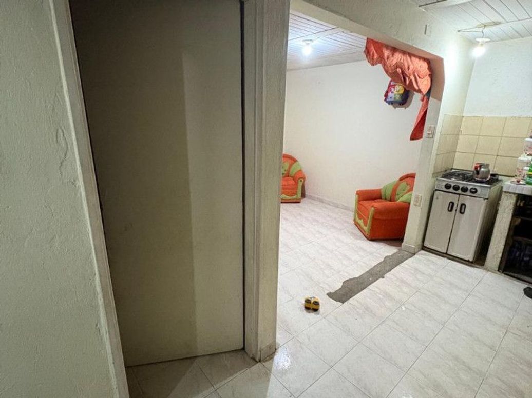 Casa de 10 alcobas en venta en El Triangulo, Bogotá, 235 m² · foto 19 de 20